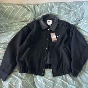 Nike Sportswear Wool Varsity Jacket Black FZ1168-010 Men’s Size Medium